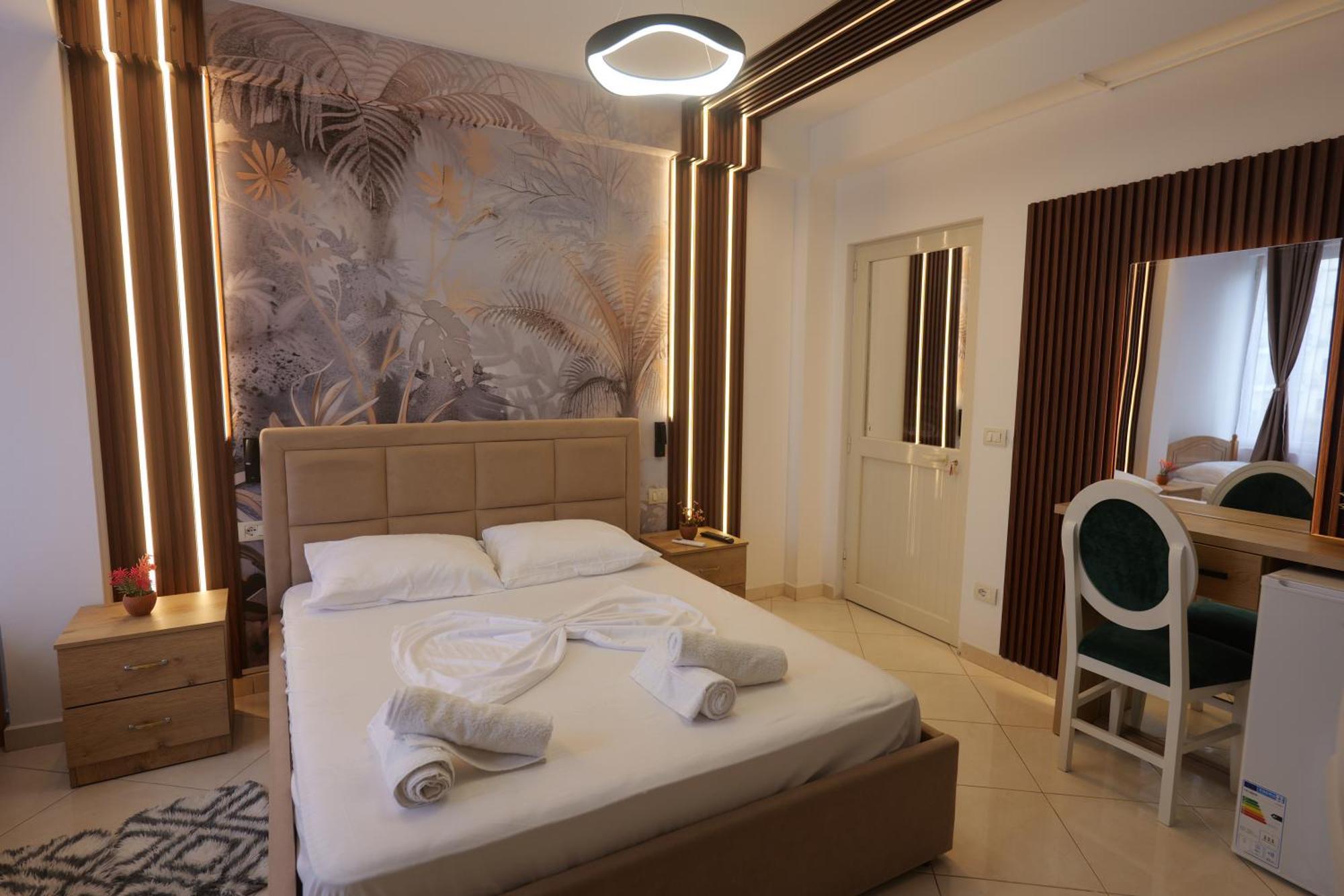 Golden Sleep Hostel Шкодер Экстерьер фото