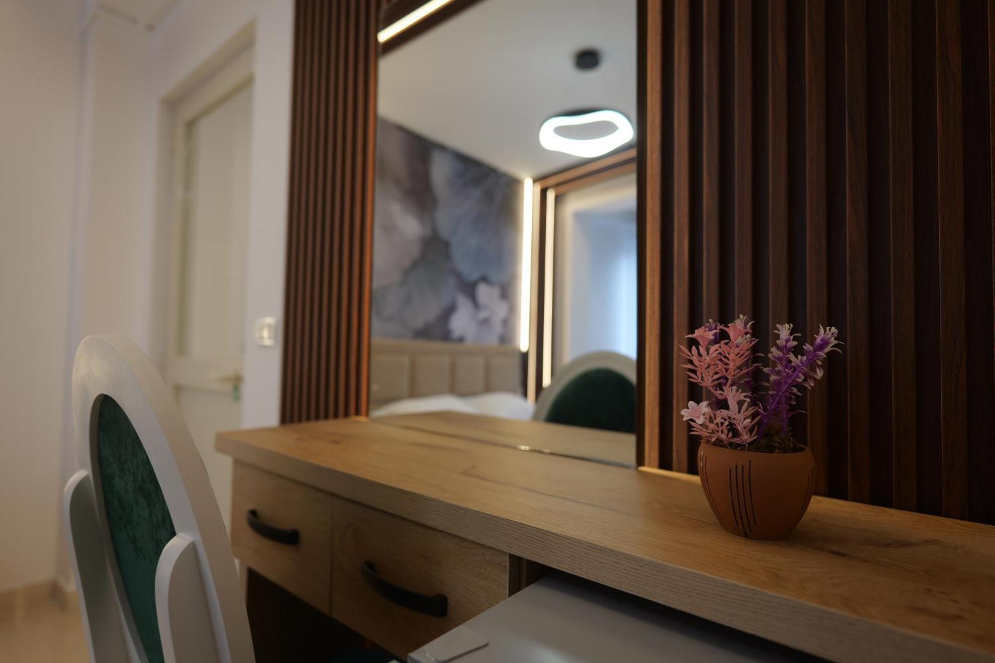 Golden Sleep Hostel Шкодер Экстерьер фото