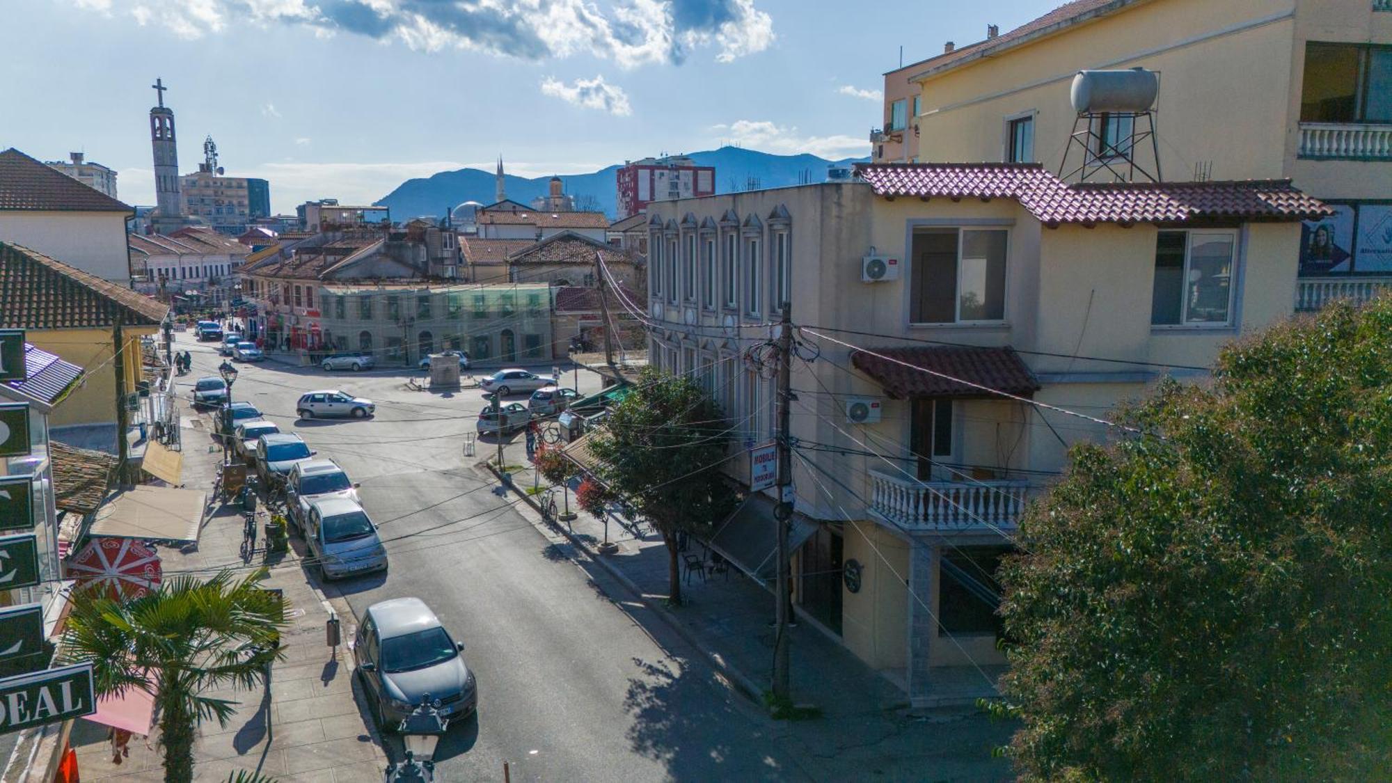 Golden Sleep Hostel Шкодер Экстерьер фото